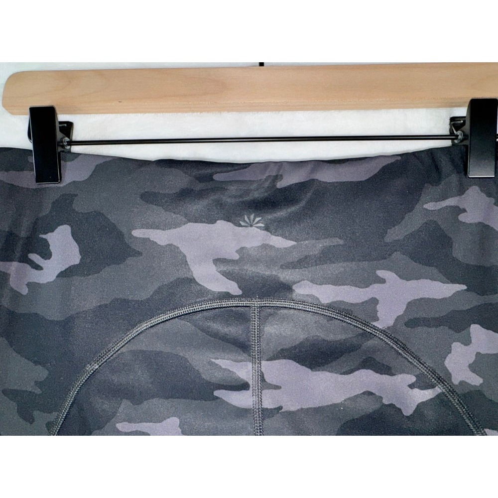 Athleta Ultimate Camo 7/8 Tight Gray Black High Rise Pocket Leggings Womens M - Picture 9 of 12